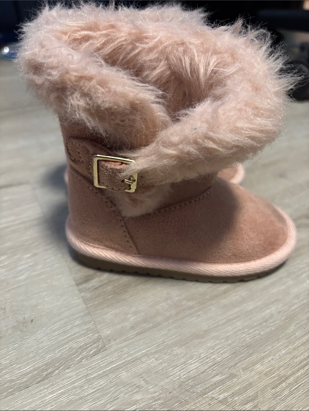Place Pink Plush Baby Booties with Pom Detail